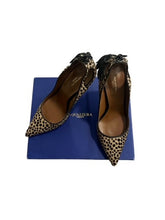 Cargar imagen en el visor de la galería, AQUAZZURA FOREVER MARILYN CHEETAH PRINT HEELS (SZ 40)
