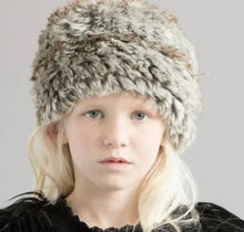 Cargar imagen en el visor de la galería, Appaman Girls Faux Fur Winter Hat Beanie Kids Chic Rambler Hat (SZ L)
