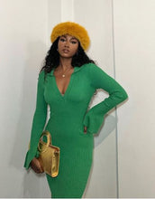 Cargar imagen en el visor de la galería, NA-KD Green Rib Knitted Trumpet Sleeve Dress (SZ L)
