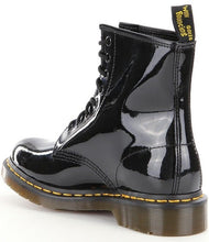 Load image into Gallery viewer, GIRLS&#39; DR. MARTENS PATENT LAMPER BOOTS (SZ 5)
